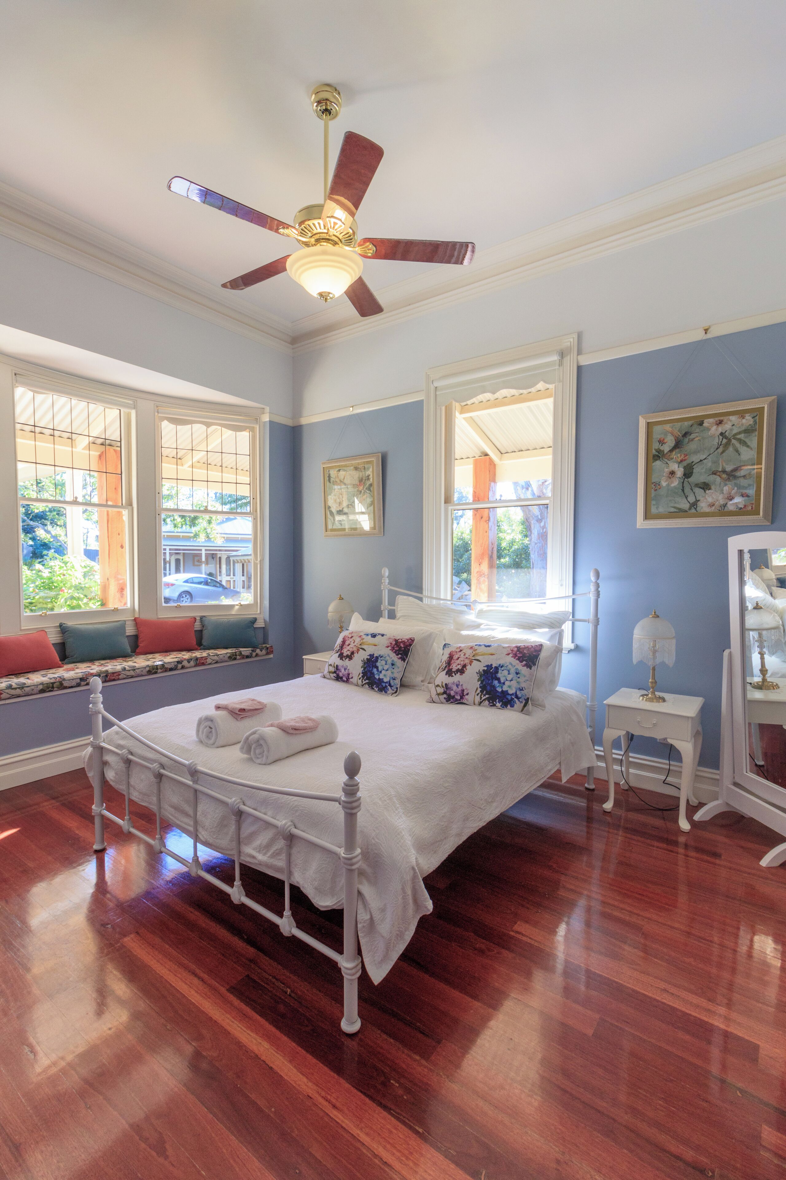 3 多间卧室、熨斗/熨衣板、WiFi、床单