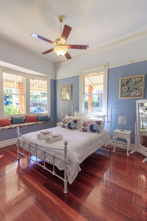 3 soverom, strykejern/-brett, wi-fi og sengetøy