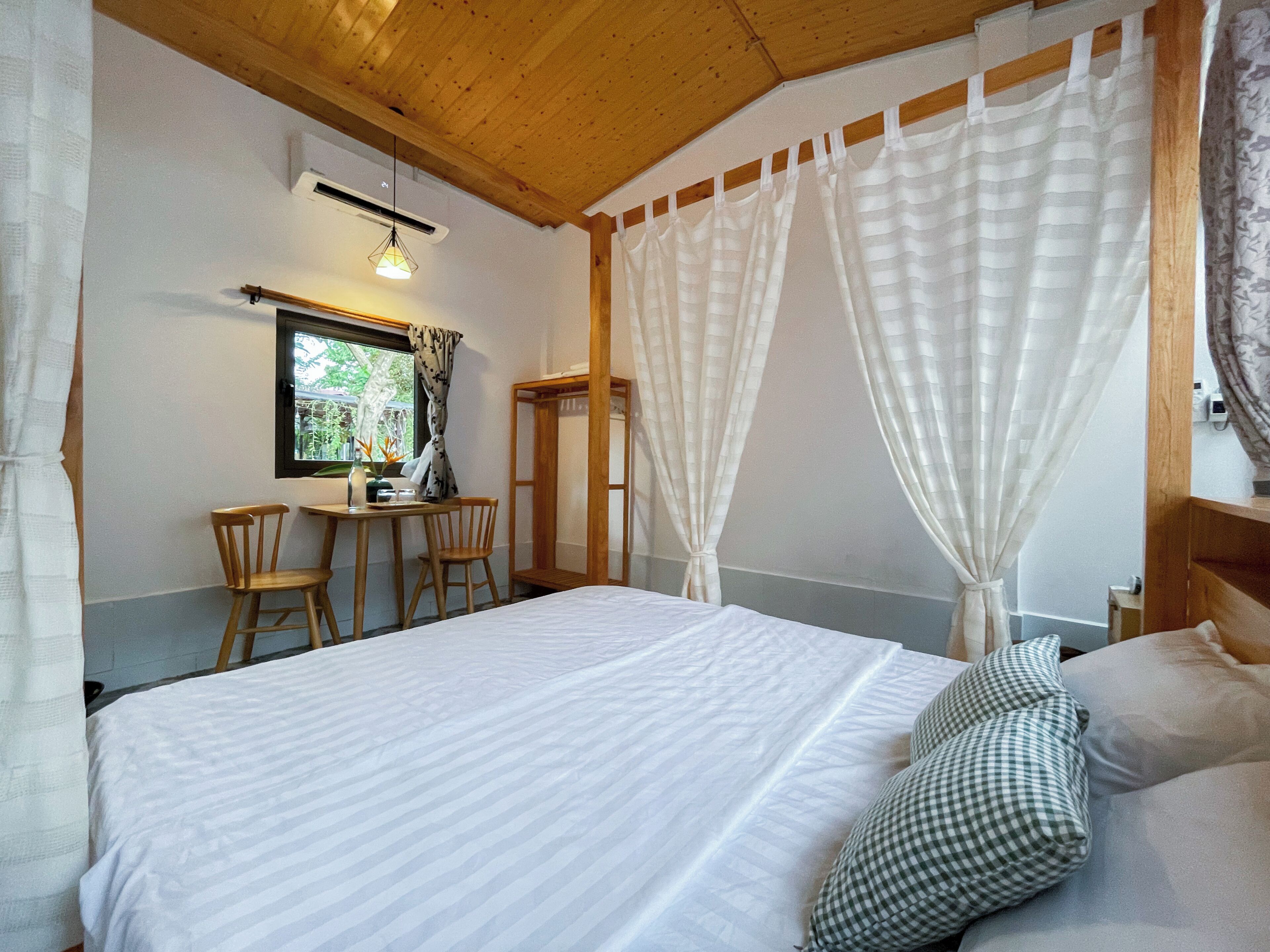 Standard Double Room, Garden View