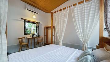 Standard Double Room, Garden View | Desk, laptop workspace, blackout drapes, free WiFi