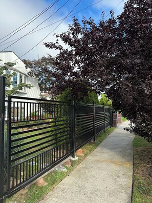 Enceinte de lâhĂ©bergement