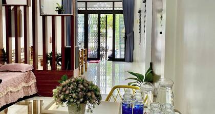 A full house located in the city center with 3 bedrooms