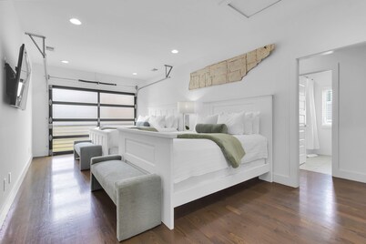 BIG GROUP TRIPS! PRIME LOCATION 2MILES TO BROADWAY!!! UP TO 5 HOMES TOGETHER!