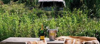Bonnie's Shepherd's Hut - Wellness & Hot Tub