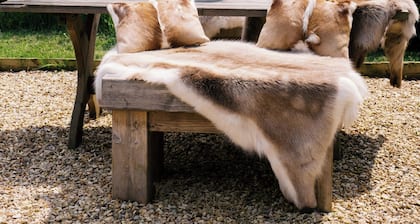 Bonnie's Shepherd's Hut - Wellness & Hot Tub