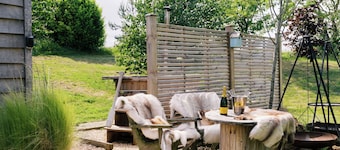 Herbie's Shepherd's Hut - Wellness & Hot Tub