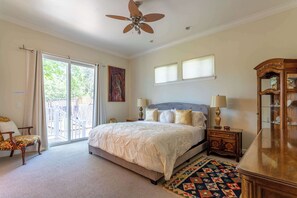 4 soverom, skrivebord, strykejern/-brett og wi-fi