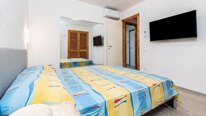 Room - Marco’s Home, Cugnana, Italy (Cugnana)