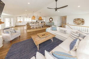 Smart TV, fireplace, ping pong - Poseidon's Perch - 6 bedroom, Game Rm., Private Pool, Pickle Ball (Virginia Beach)