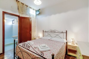 1 bedroom, WiFi, bed sheets - Melograno Among Greenery And Sea - Airco, Otranto, Italy (Otranto)