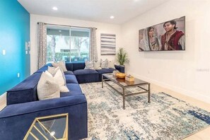 Smart-TV, Videospiele, Tischfußball