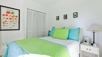 1 bedroom, desk, iron/ironing board, WiFi