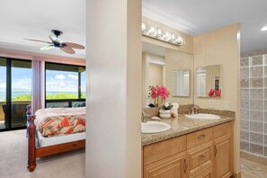 3 bedrooms, iron/ironing board, free WiFi, bed sheets - Kahana Village 31 Spacious Direct Oceanfront 3BD Condo (Lahaina)