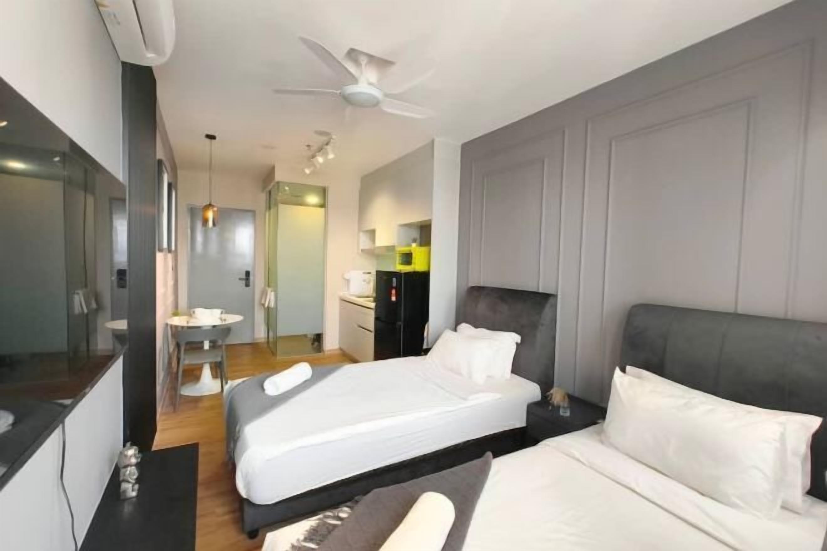 Free WiFi, bed sheets