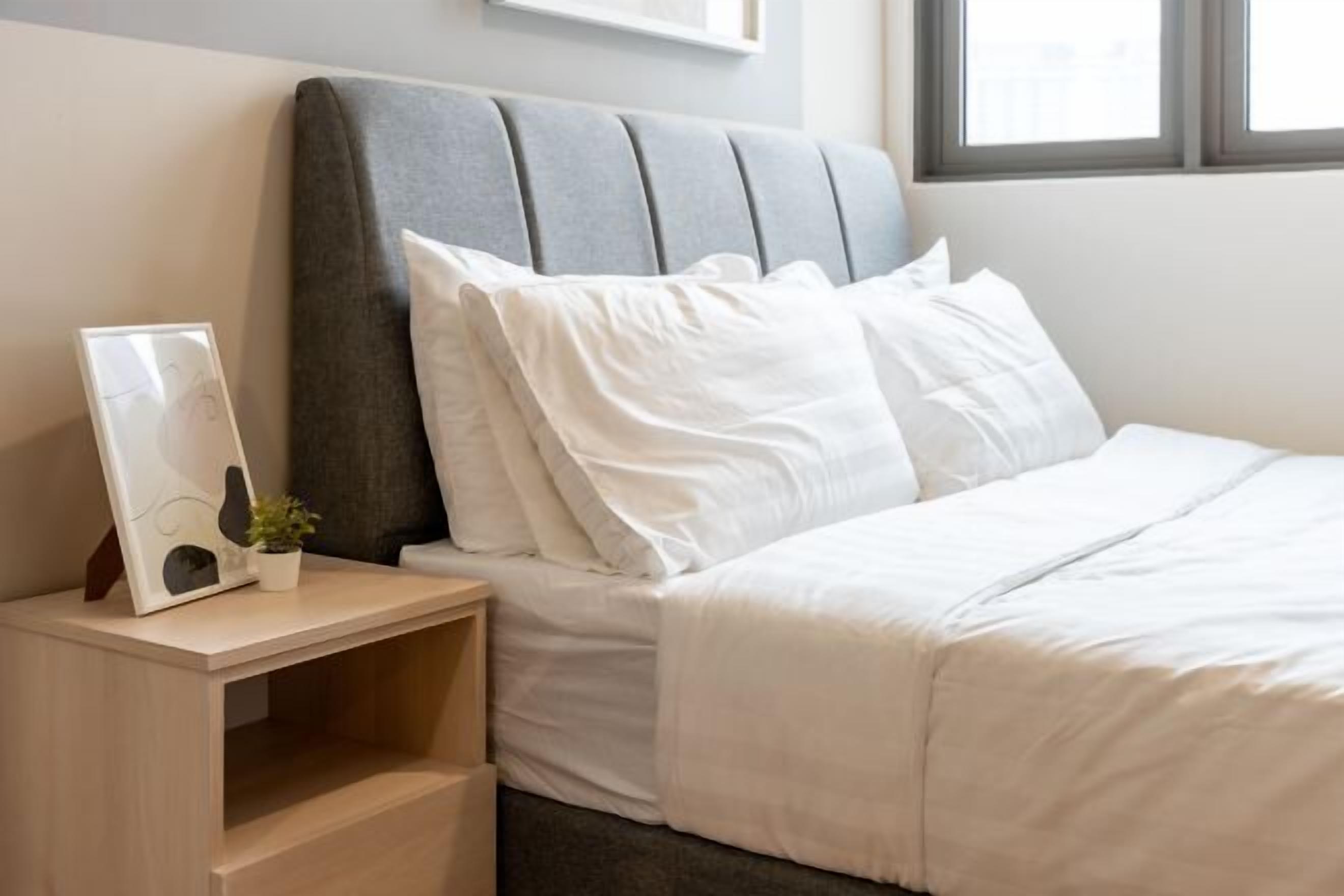 Free WiFi, bed sheets