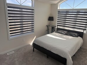 4 chambres, fer et planche à repasser, Wi-Fi gratuit, draps fournis