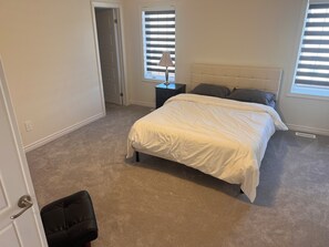 4 chambres, fer et planche à repasser, accès au Wi-Fi (inclus)