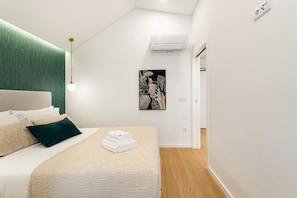 1 bedroom, iron/ironing board, Internet, bed sheets
