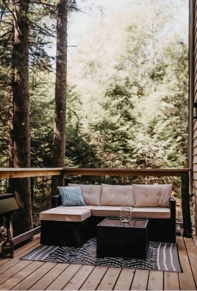 THE LILLIPAD.Off-grid A frame. Sebago lake region!