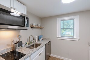 ميكروويف، فرن، موقد طهي مسطح، غسالة أطباق