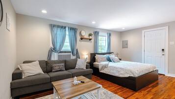 Bügeleisen/Bügelbrett, WLAN, Bettwäsche