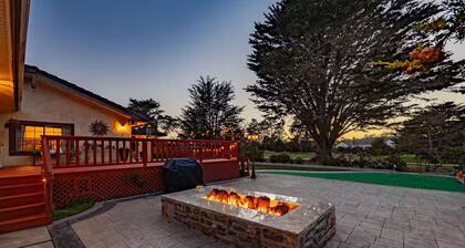 Spacious 4300 sq ft Bay Escape – On Golf Course & Near to Beach and Trials