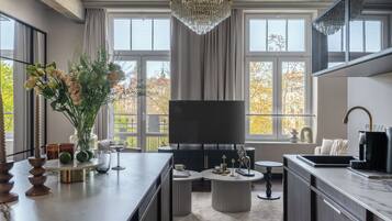 Grand Penthouse, Balcony, City View | Private kitchenette | Fridge, microwave, stovetop, dishwasher