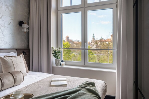 Dizüstü bilgisayar çalışma alanı, ütü/ütü masası 