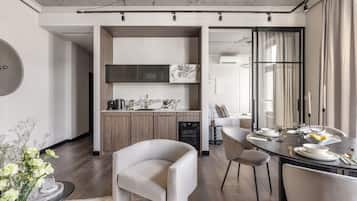 Exclusive Apartment, Balcony, City View | Living area