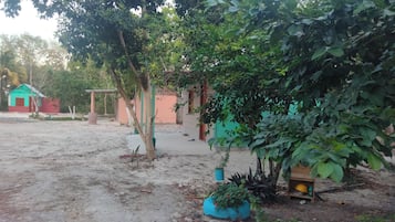 Cabaña, patio, vista al patio | Terraza o patio