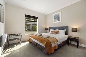 3 chambres, fer et planche à repasser, Wi-Fi, literie fournie