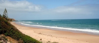 Cozy Getaway retreat-5 bd 2 bath near beach and wineries