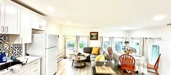 Charming 3-bedroom Guesthouse with WiFi in Sunnyvale