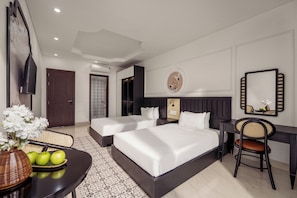 Minibar, in-room safe, desk, soundproofing - ELC Boutique Hoi An Hotel (Da Nang)
