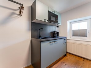 Fridge, microwave, stovetop