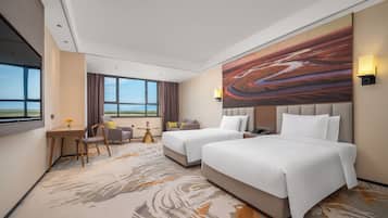 Executive Twin Room | 1 bedroom, down comforters, free minibar items, desk