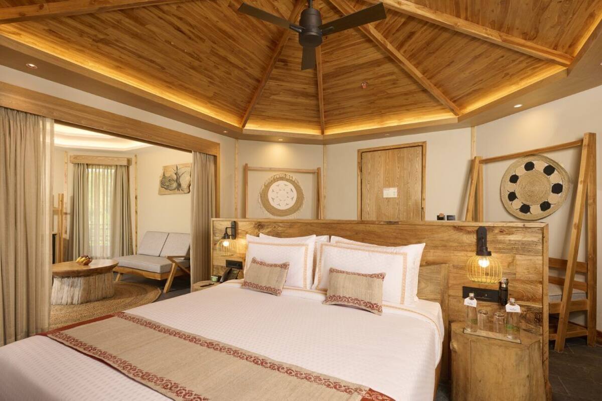 Villa, 1 King Bed | 1 bedroom, minibar, in-room safe, blackout drapes