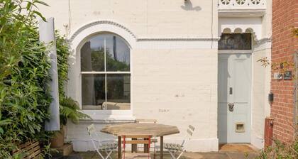 Colourful Victorian Home in Redland with Garden