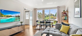 Family Friendly 3-Bed with Courtyard & Parking