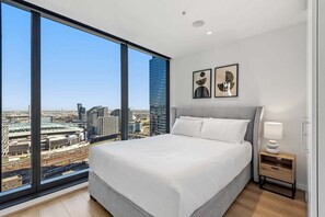 2 Schlafzimmer, Schreibtisch, Bügeleisen/Bügelbrett, WLAN