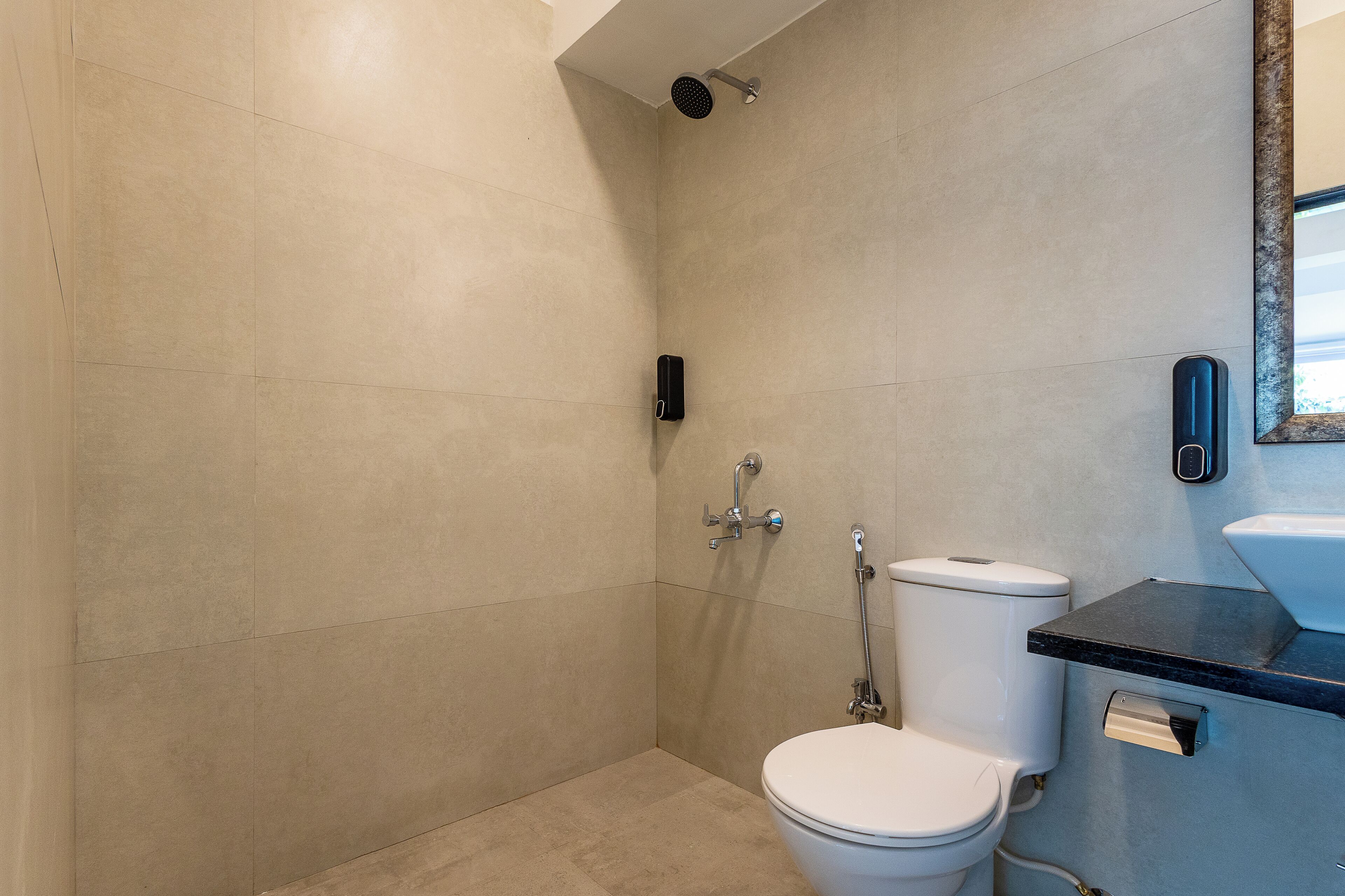 Deluxe Private A/C Room with Ensuite Bathroom | Bathroom