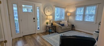 New Charming Murray 2 BR Home just 20 min to mtns or downtown, 5 min to IMC.