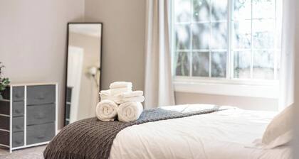 Spacious Depot Town 6BR Multi-Unit!