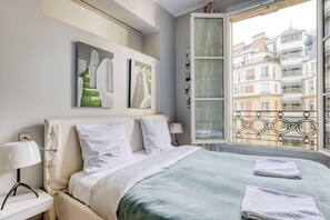 5 bedrooms, iron/ironing board, travel cot, WiFi