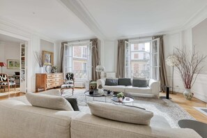 Fernseher, Arbeitsbereiche