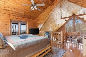 3 Schlafzimmer, Schreibtisch, Bügeleisen/Bügelbrett, Reisekinderbett