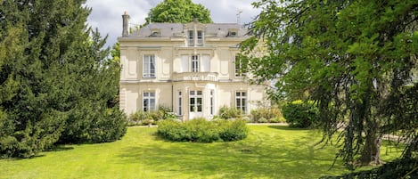 واجهة المنشأة