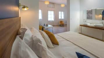 Chambre Confort double, vue sur le parc | Accès au Wi-Fi (inclus), literie fournie