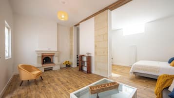 Quarto casal conforto, vista para o parque | Área de estar