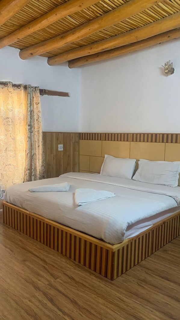 Deluxe Room | Desk, free WiFi - Ser-Dung Guest House (Leh)